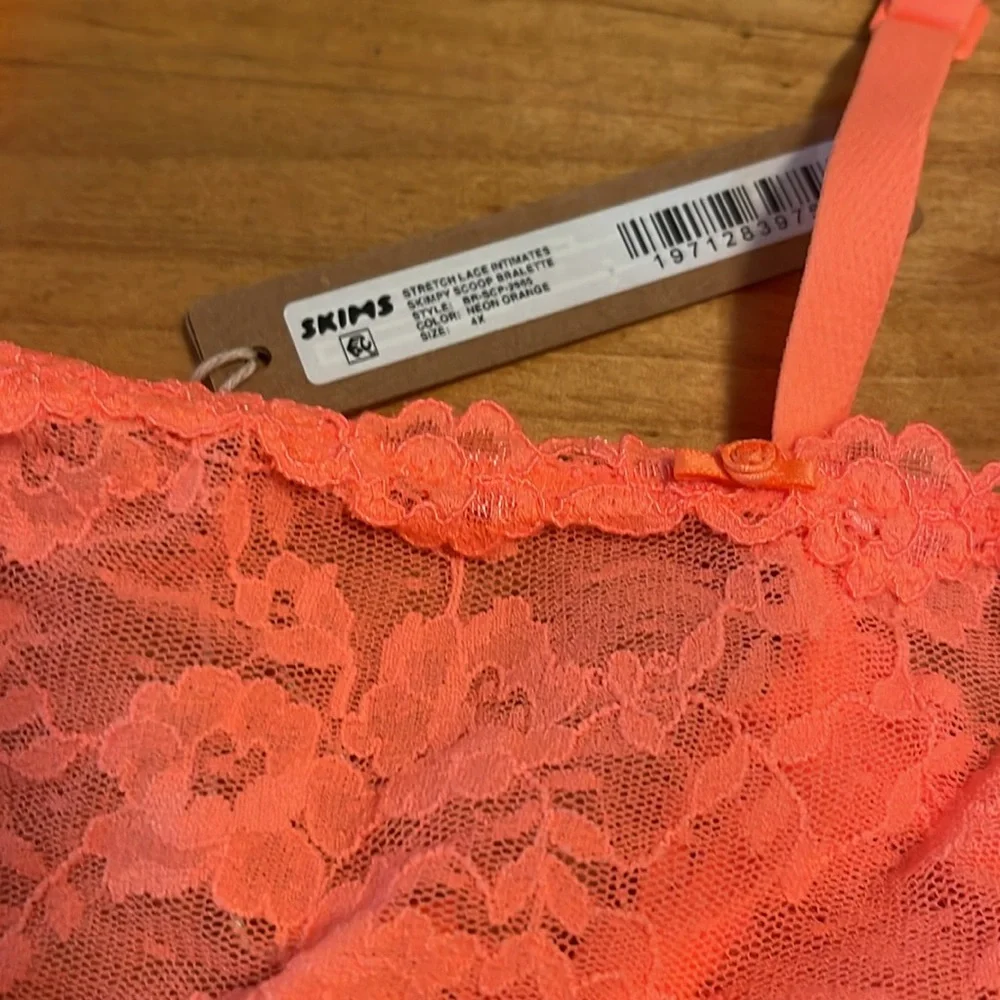 Skims stretch lace skimpy scoop bralette - Picture 3 of 4